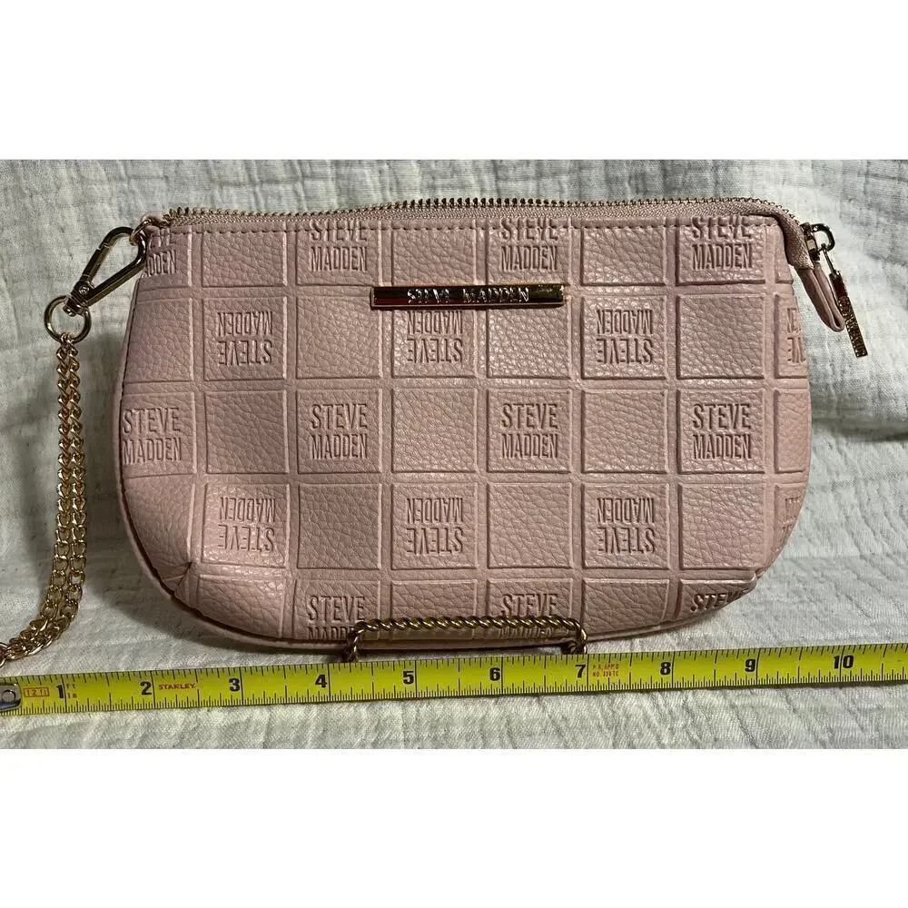 Steve Madden Wristlet in Pale pink
